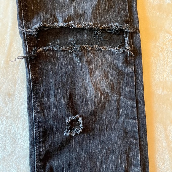 Denizen 216 Skinny Fit Distressed Jeans - Picture 4 of 6
